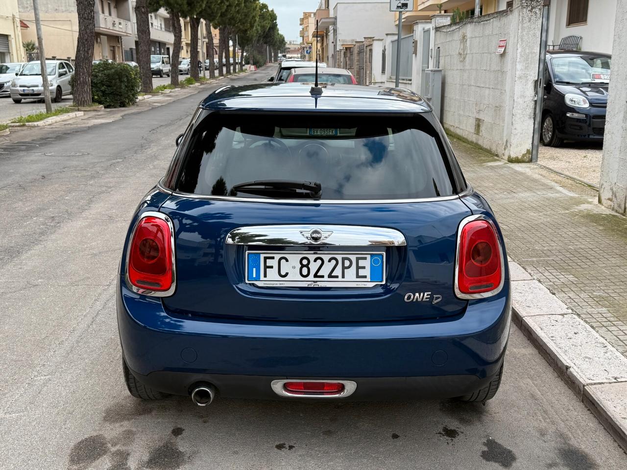 Mini 1.5 One D 95CV 5P *LUCI LED AMBIENT – 2016