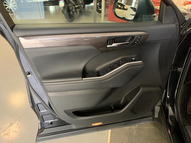 TOYOTA Highlander 2.5H AWD-i E-CVT Lounge 7 Posti
