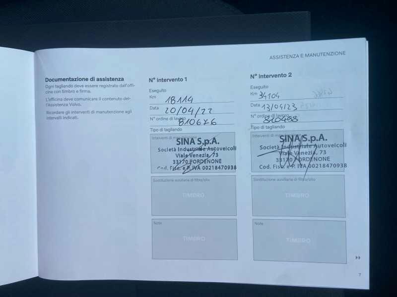 VOLVO XC40 1.5 t2 Momentum Pro AuTo