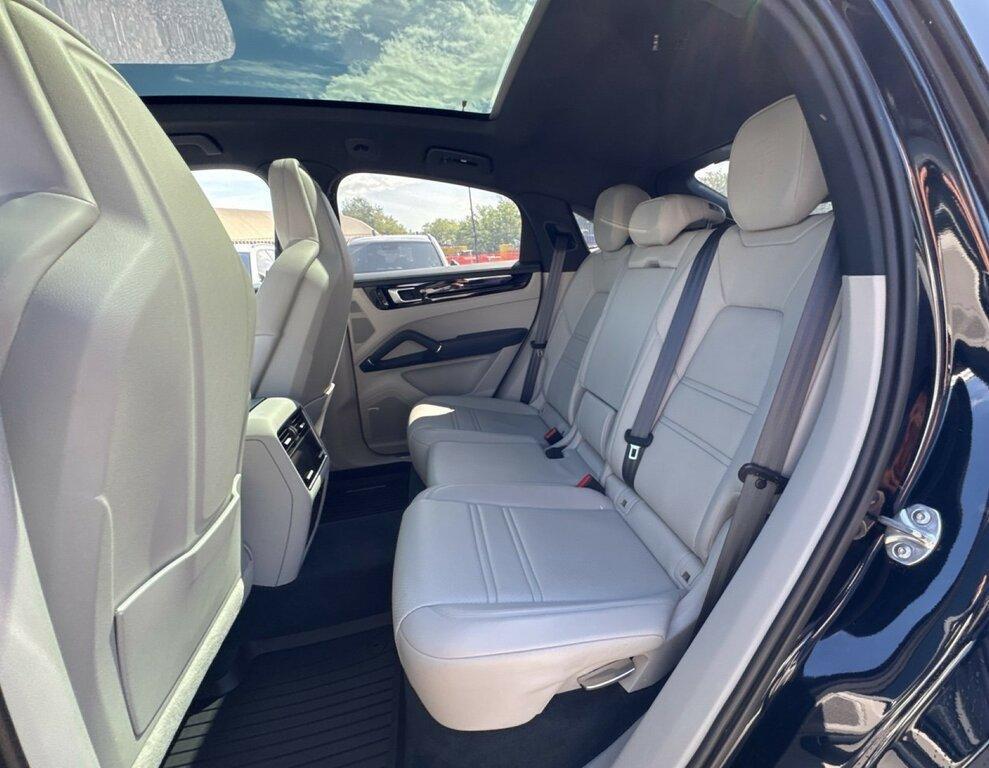 Porsche Cayenne Coupe 3.0 E-Hybrid Tiptronic