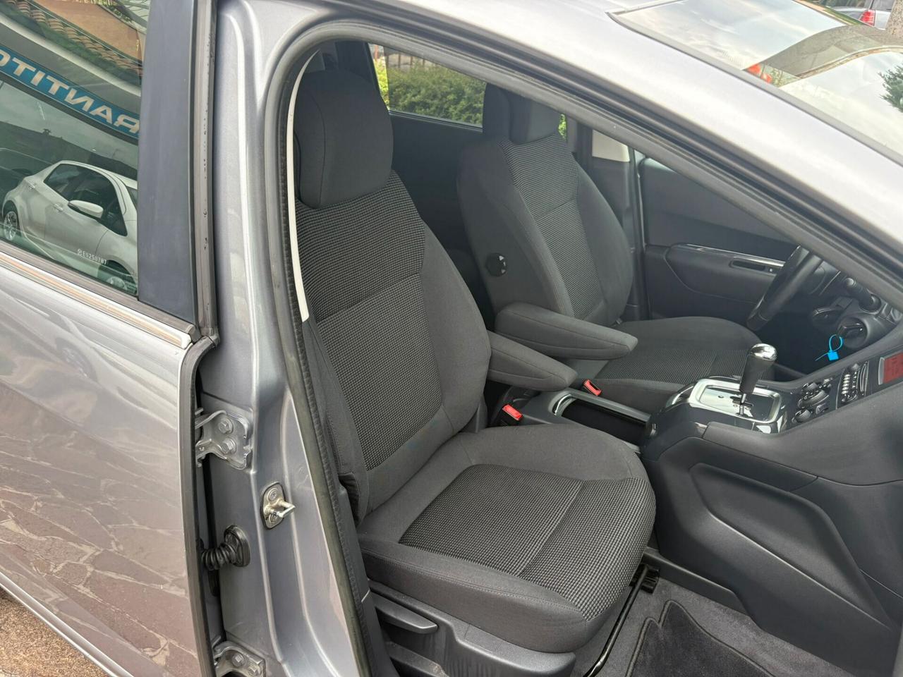 Peugeot 5008 BlueHDi 120 EAT6 S&S Active