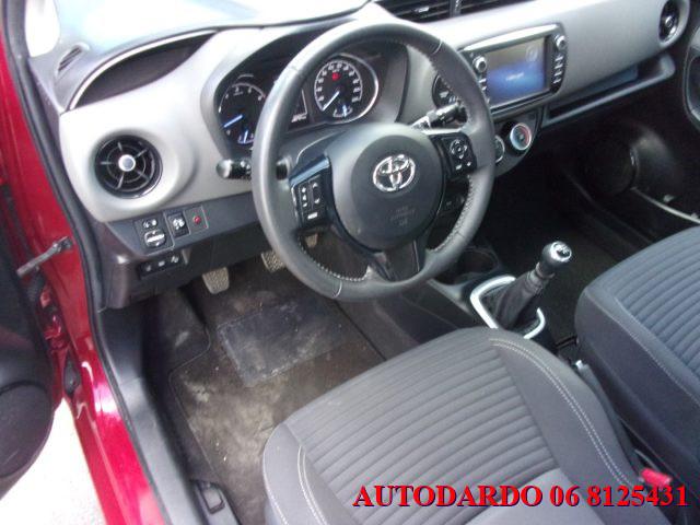 TOYOTA Yaris 1.5 5 porte LOUNGE