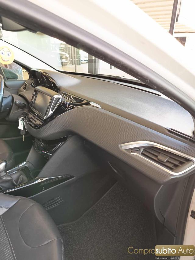 PEUGEOT 2008 1° serie BlueHDi 100 GT Line