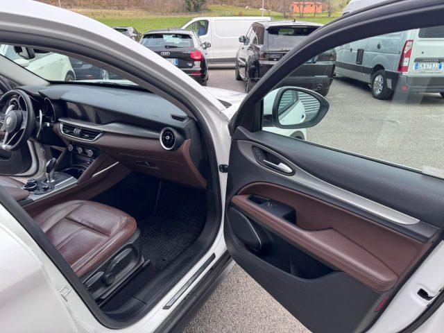 ALFA ROMEO Stelvio 2.2 Turbodiesel perla 210 CV AT8 Q4 Super 4x4 4WD