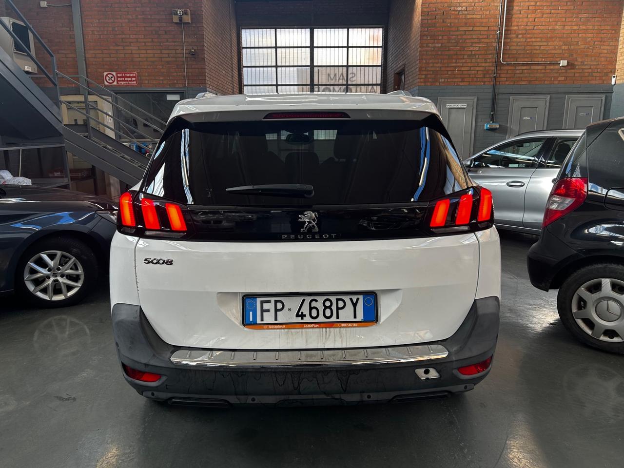 Peugeot 5008 BlueHDi 120 S&S Allure