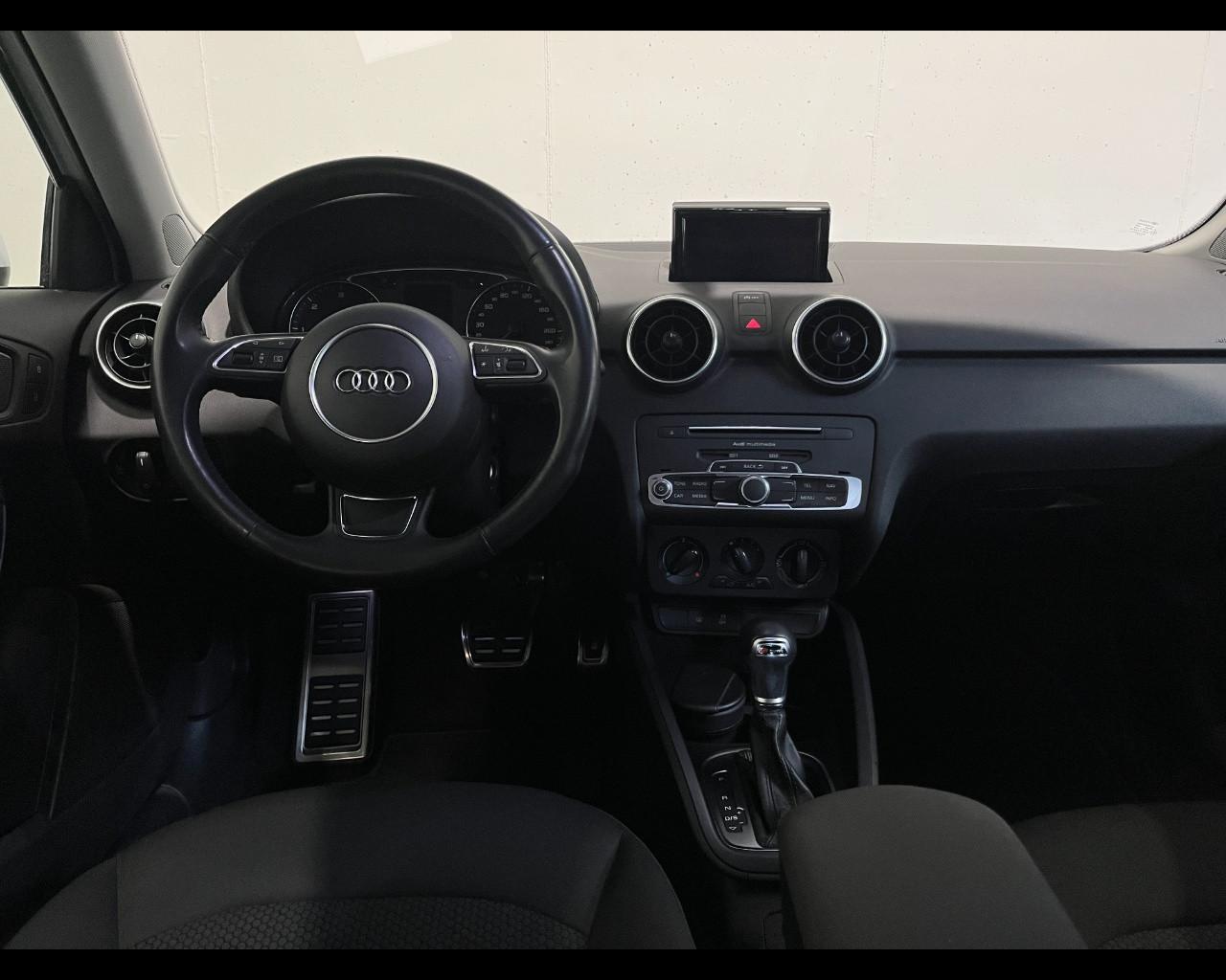 AUDI A1 SPORTBACK 1.4 TDI S-TRONIC METAL PLUS