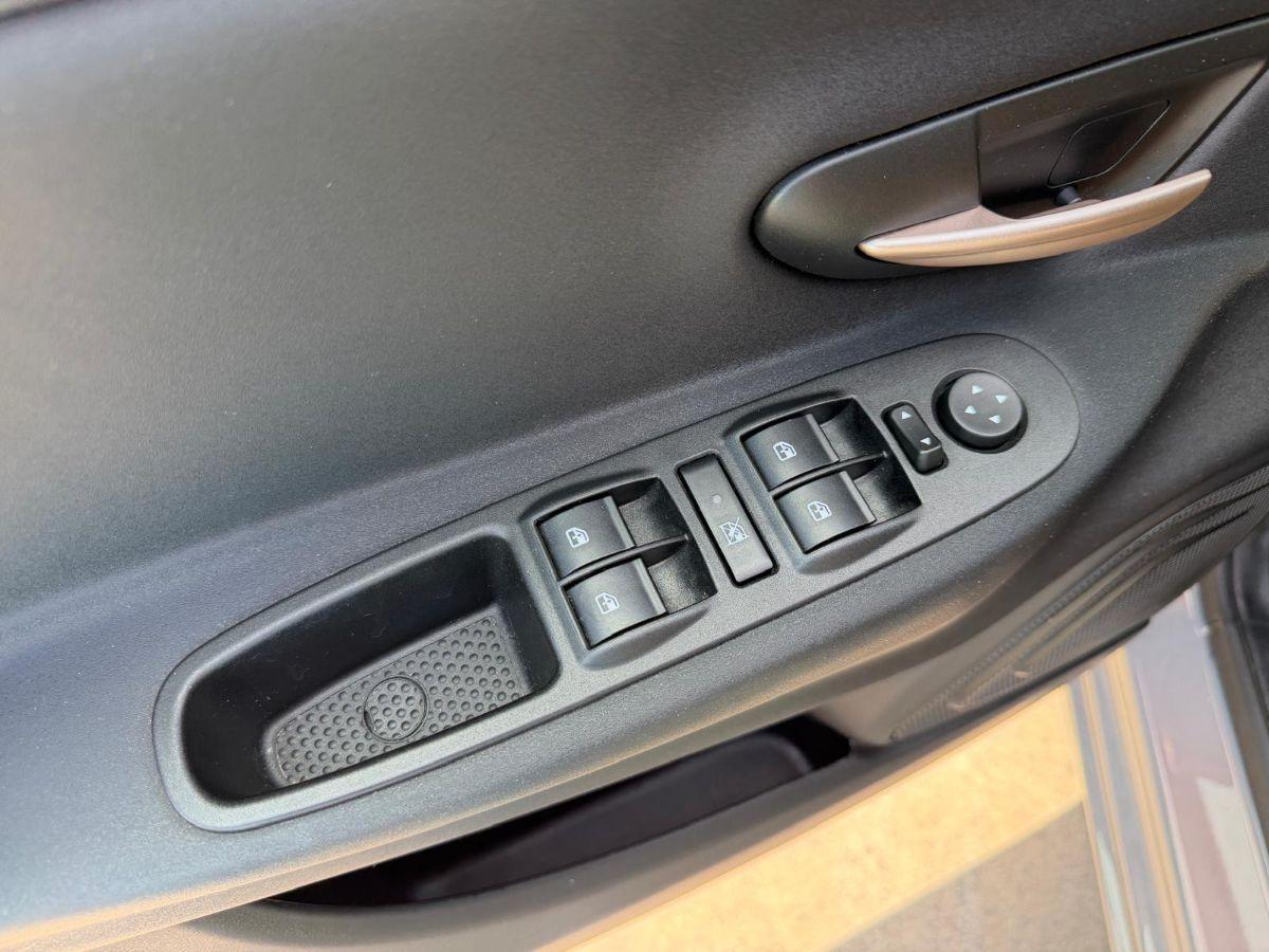 LANCIA - Ypsilon - 1.0 FireFly 5p.S&S Hyb. Eco A.F.