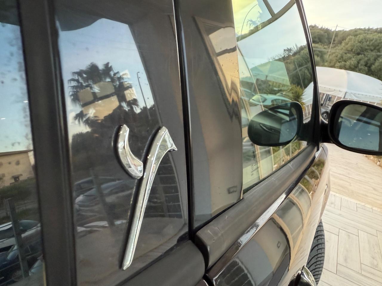 Lancia Ypsilon 1.3MJT95cv Platinum+TETTO APRIBILE2014