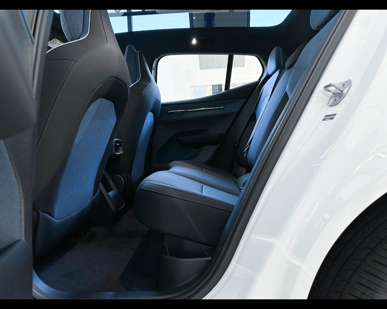 VOLVO EX30 Cross Country Ultra Twin Motor Performance
