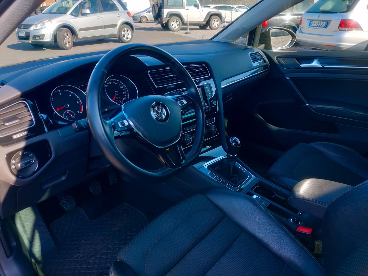 Volkswagen Golf Business 2.0 TDI 5p. Highline FARI A LED