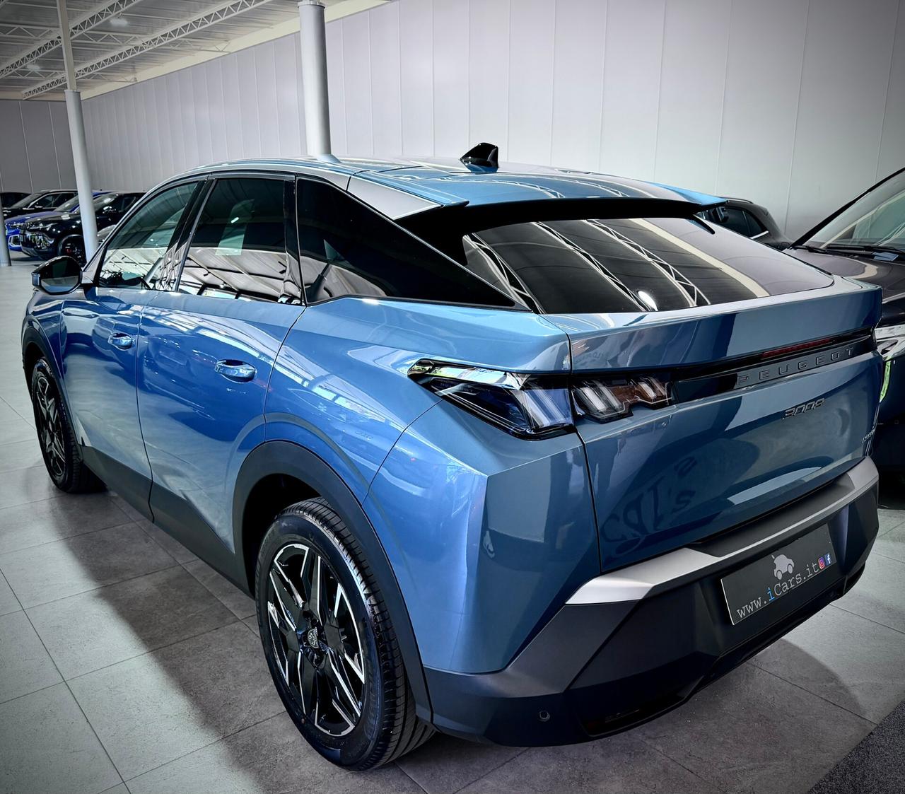 Peugeot 3008 1.2 Hybrid 145CV E-DCS6 Allure KM0