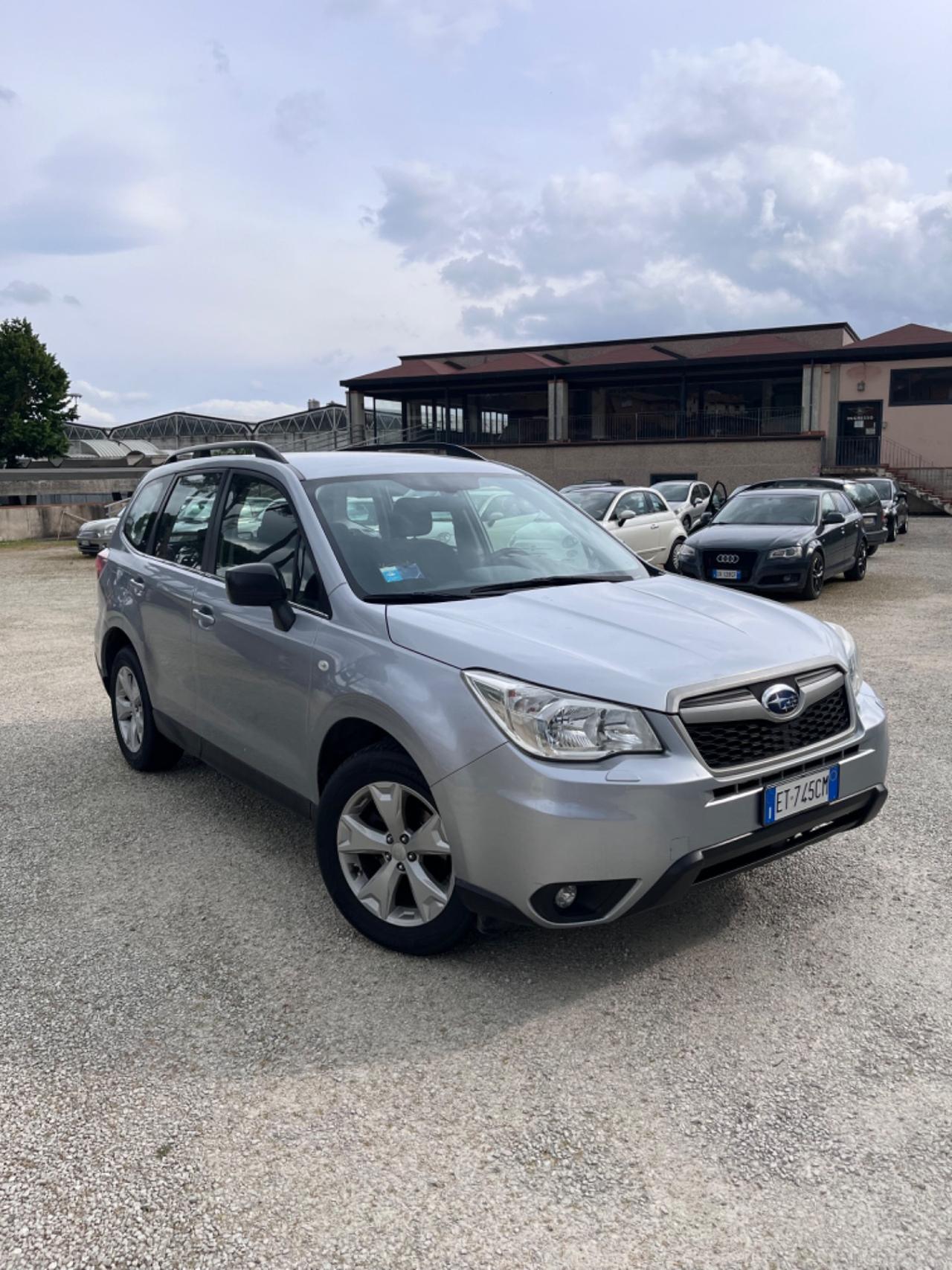 Subaru Forester 4x4 2.0 diesel PARI AL NUOVO