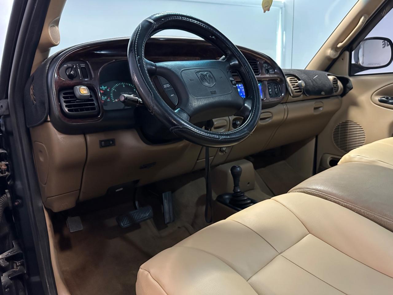 DODGE RAM 2500 5.9 CUMMINS TURBO DIESEL BIG FOOT