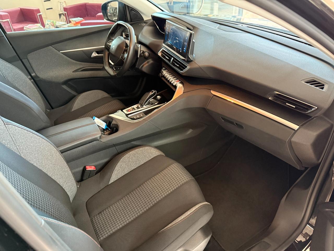 Peugeot 3008 BlueHDi 130 S&S EAT8 Business FullLed