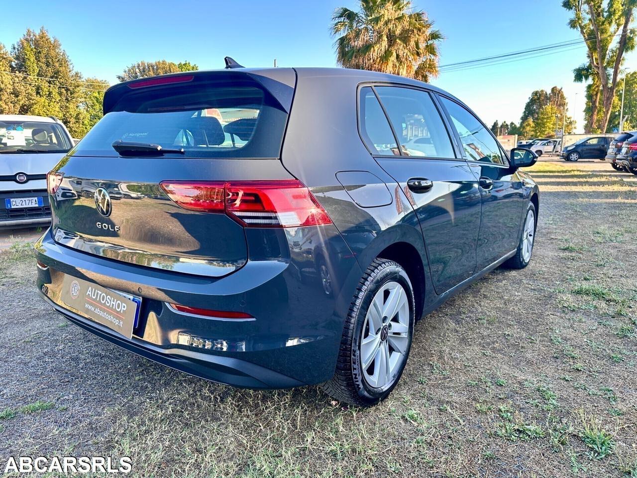 VOLKSWAGEN - Golf VIII - 2.0 TDI DSG Life 5p. - UN