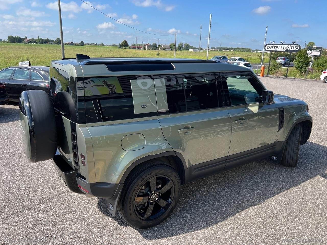 LAND ROVER Defender 110 3.0D I6 250 CV AWD Auto SE