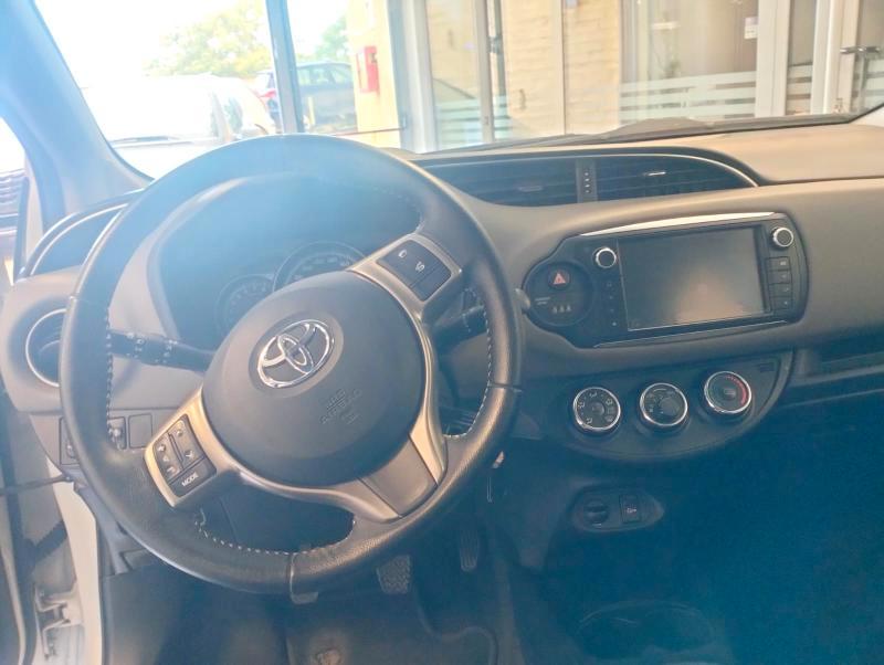 Toyota Yaris 5 Porte Yaris 5p 1.0 Cerchi Camera
