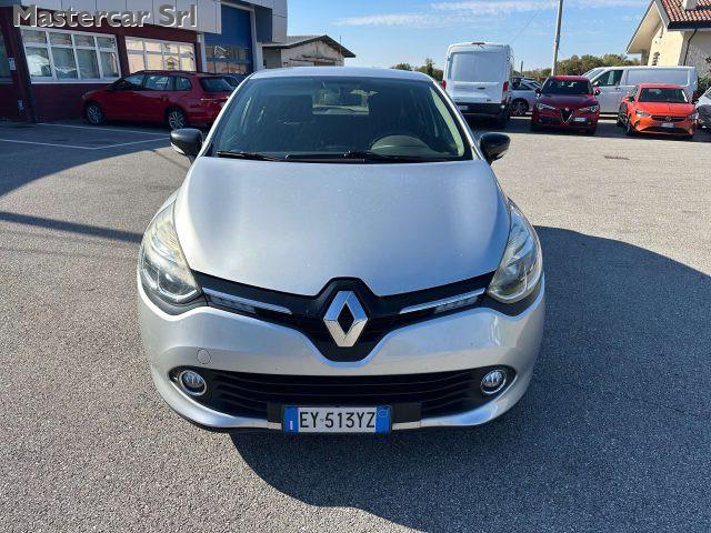 RENAULT Clio Clio 5p 1.2 Costume National 75cv tg. EY513YZ