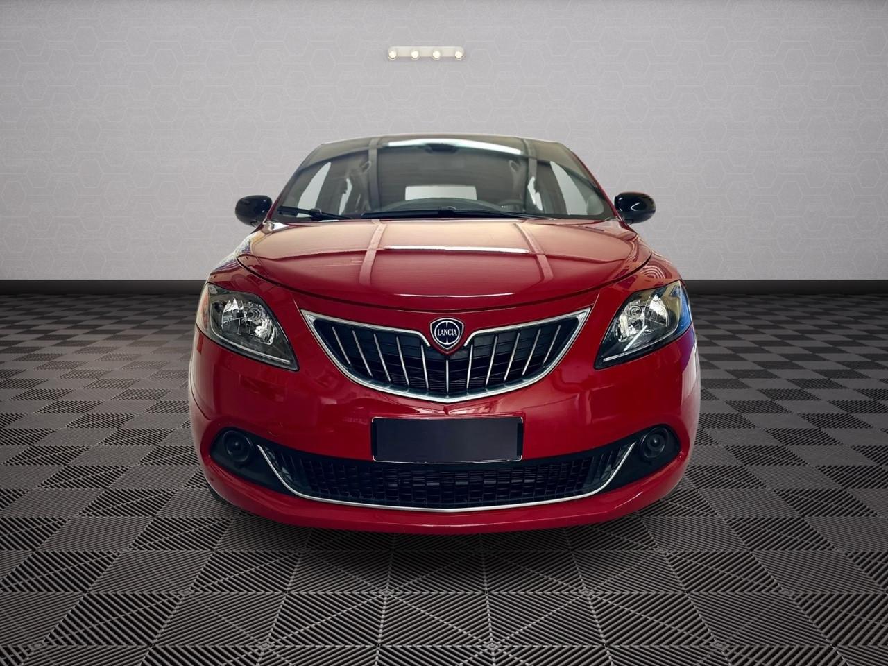 Lancia Ypsilon 1.0 FireFly 5 porte S&S Hybrid Ecochic Silver