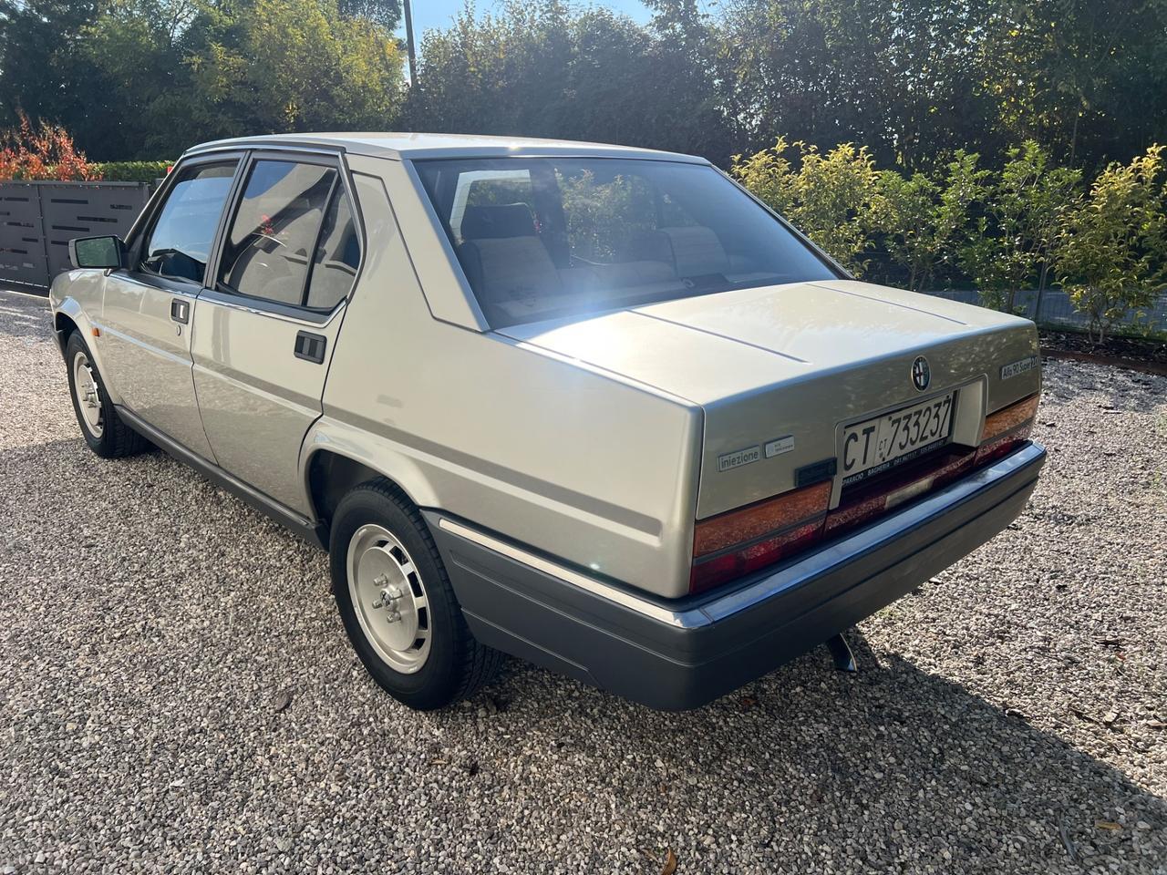 Alfa Romeo 90 2.0i Super clima