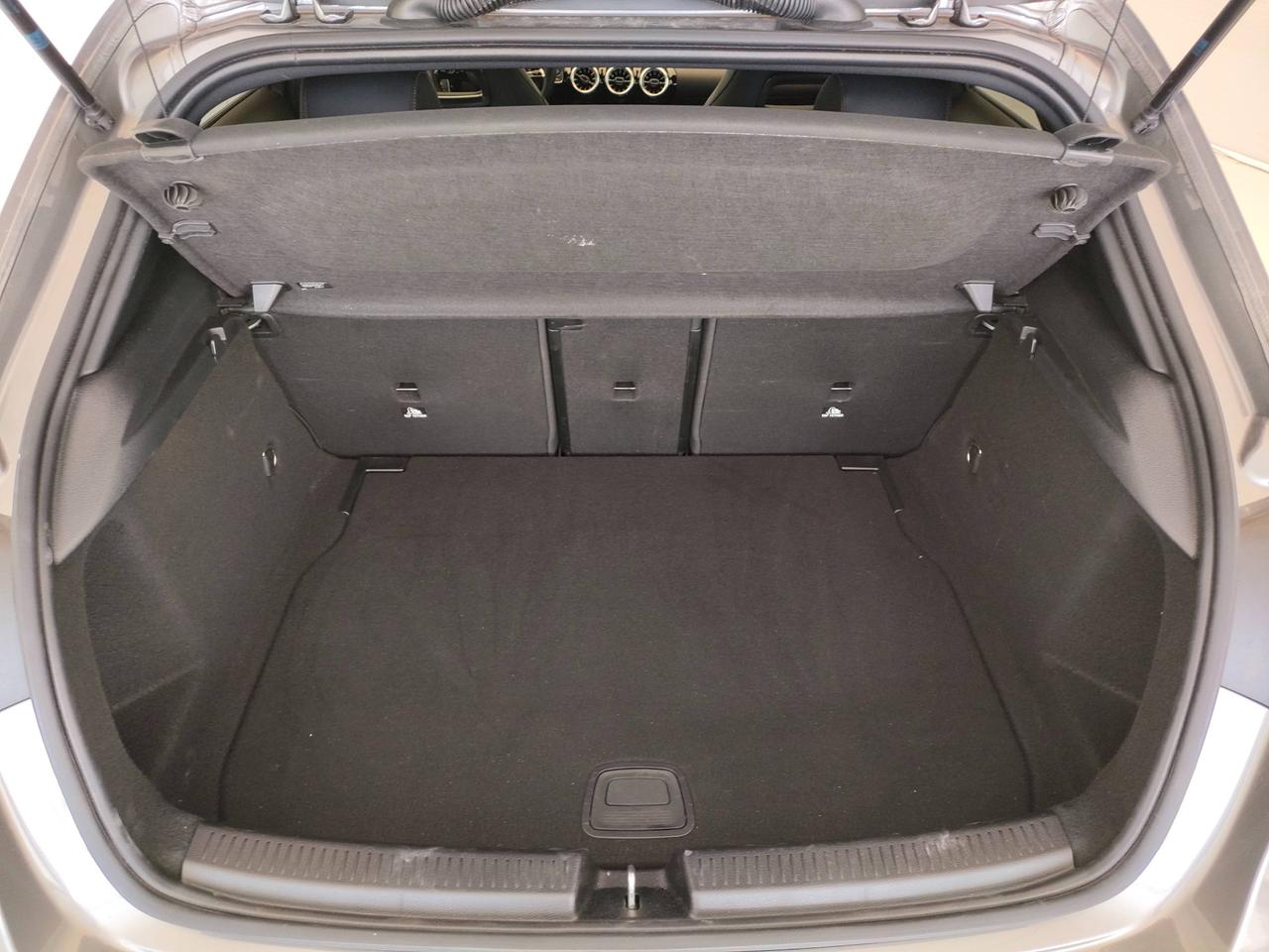 Mercedes-Benz Classe A - W177 2023 - A 180 d AMG Line Advanced Plus auto