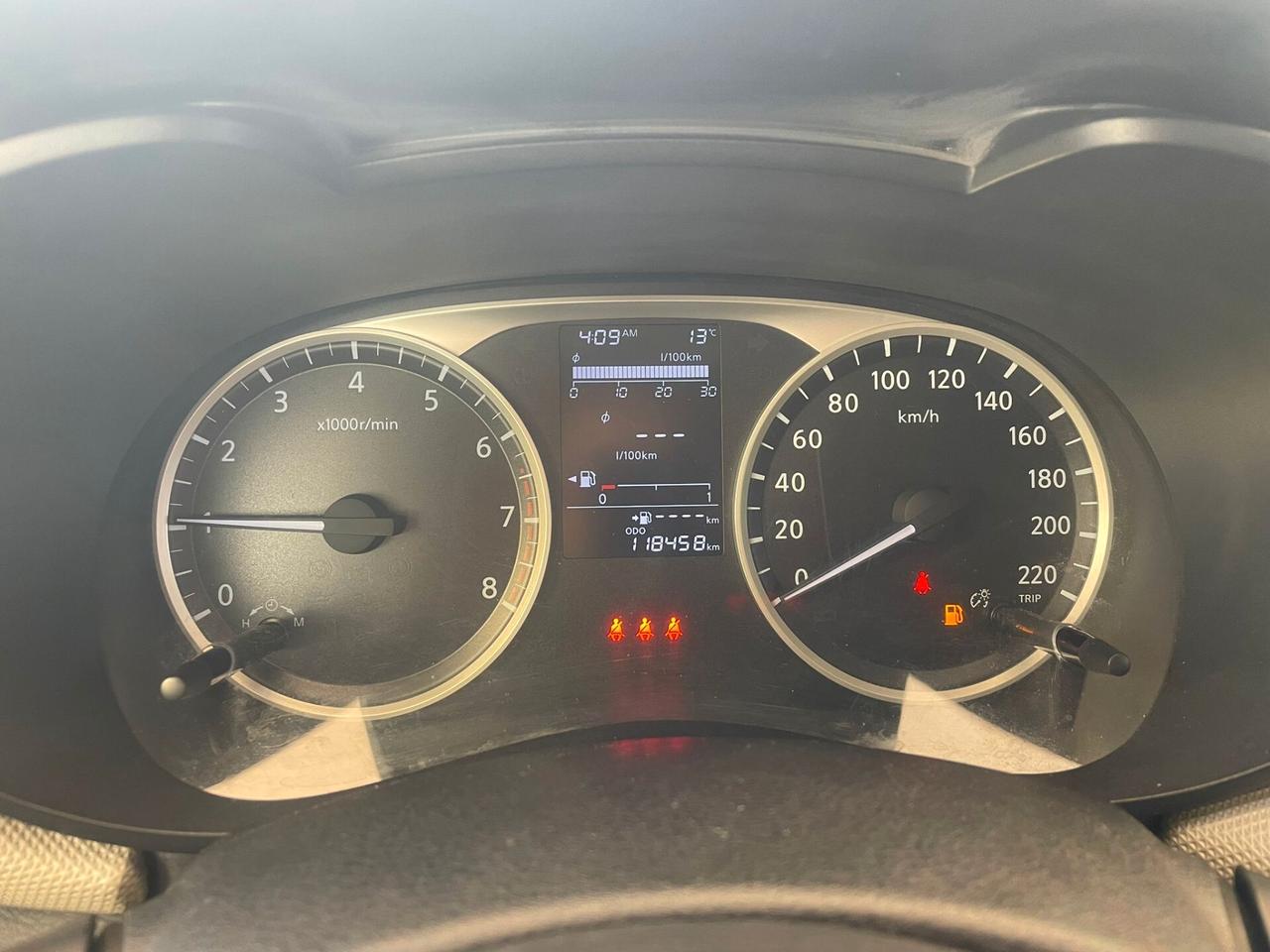 Nissan Micra 1.0L 12V 5 porte Visia