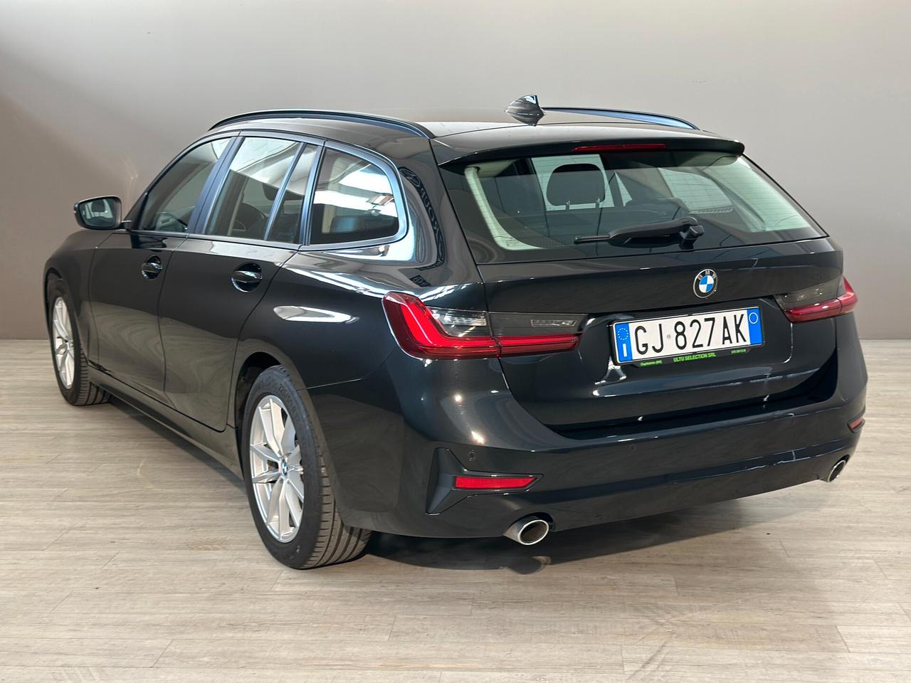 BMW 318 d Touring MHEV Business Advantage auto
