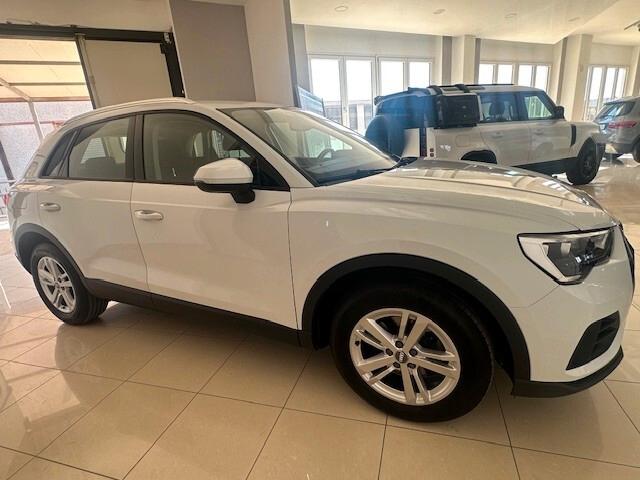 Audi Q3 35 TDI S tronic Business