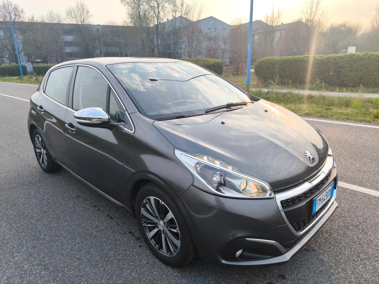 PEUGEOT 208 1,6 BLUE HDI- ALLURE-OK NEOPATENTATI- EURO 6