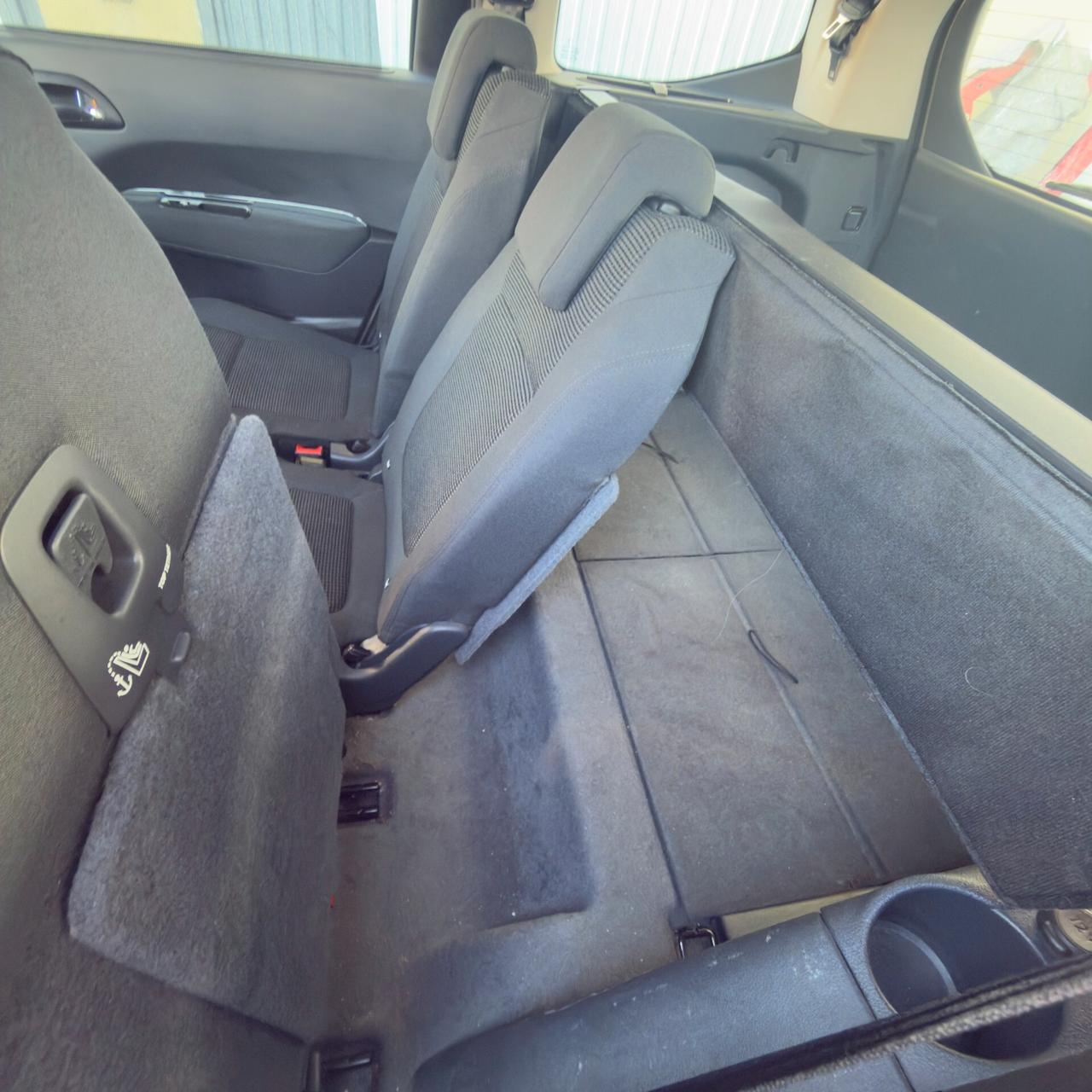 Peugeot 5008 1.6 HDi 115CV Active