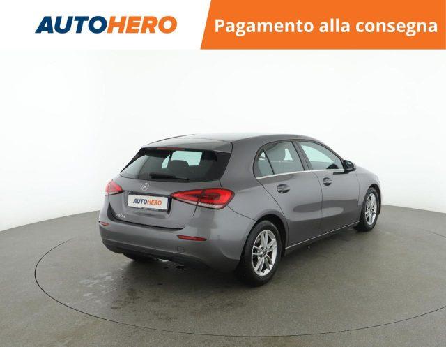 MERCEDES-BENZ A 180 d Automatic Business