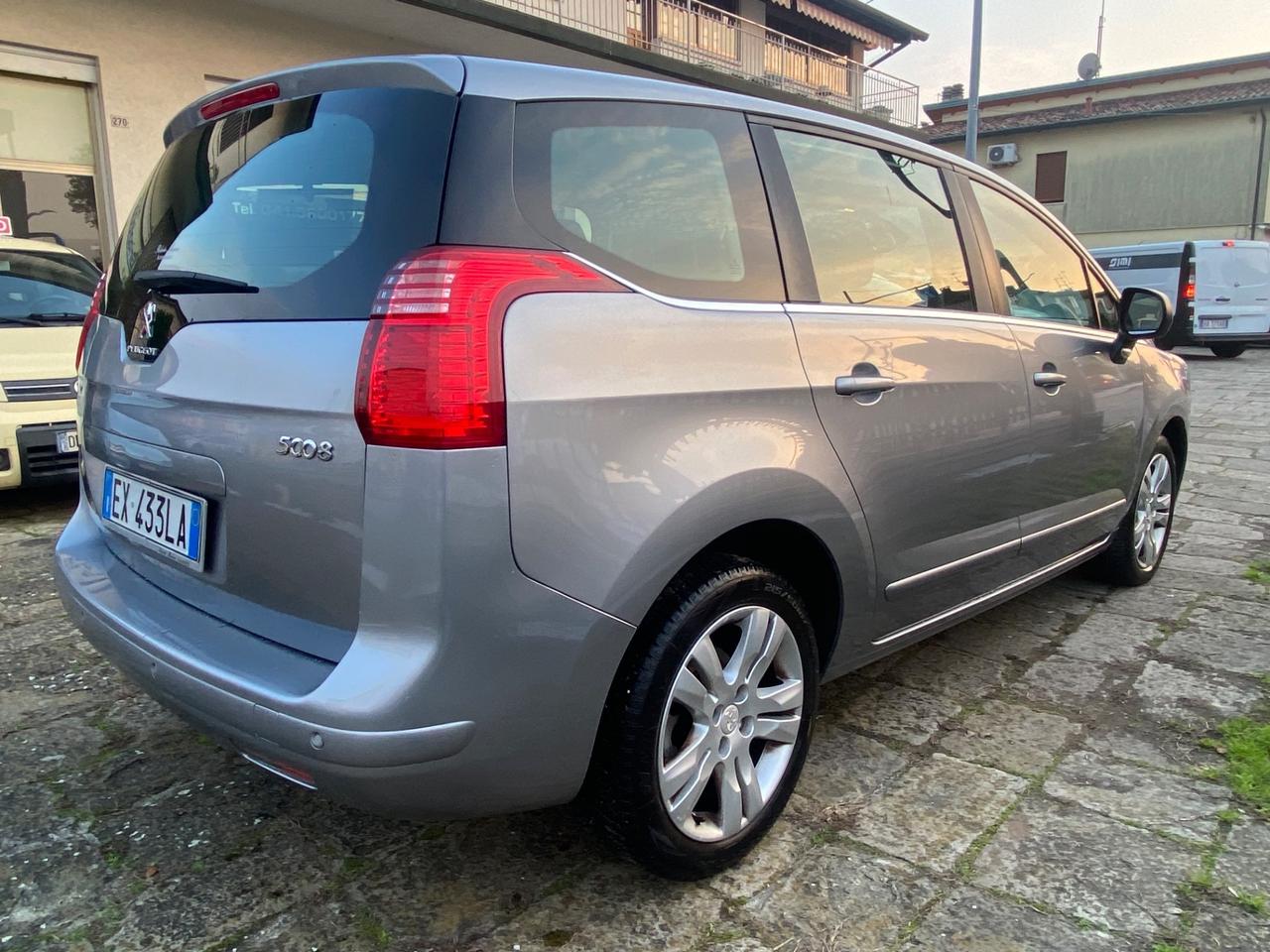 Peugeot 5008 1.6 HDi 115CV Allure