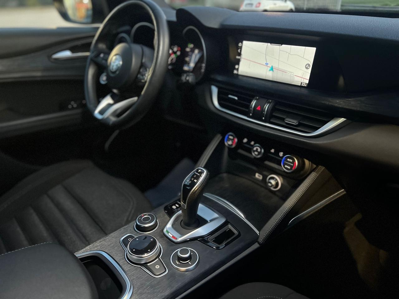 Alfa Romeo Stelvio 2.2 Turbodiesel 160 CV AT8 RWD Super