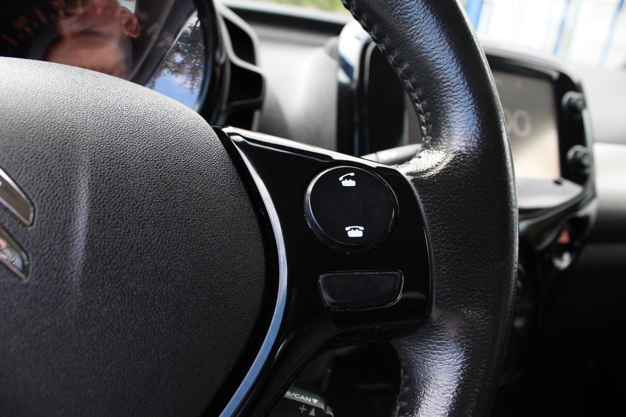 Citroen C1 PureTech 82 5p. Shine