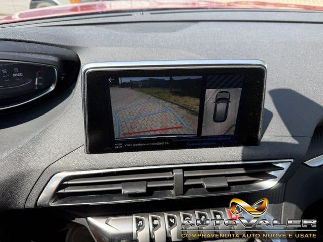 PEUGEOT 3008 PureTech Turbo 130 S&S Allure,Navi