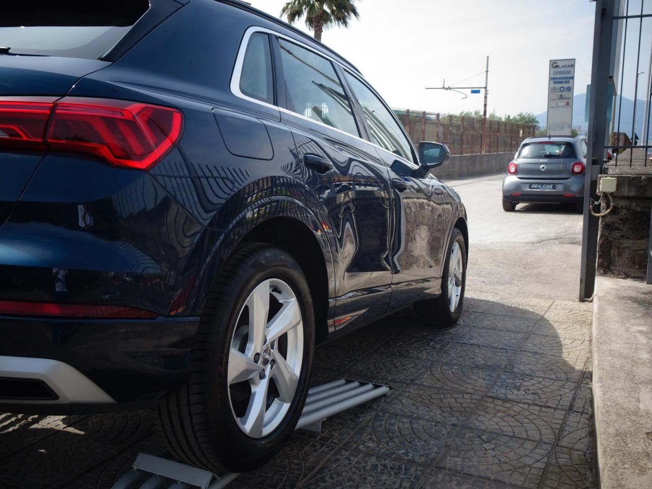 Audi Q3 35 TDI S tronic Business Advanced