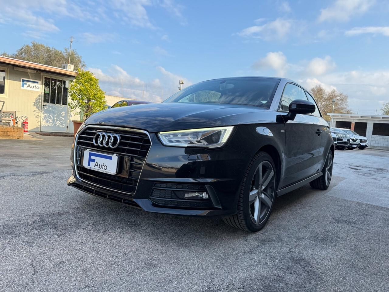 Audi A1 1.4 TDI S-Line Exterior,cerchi diamantati,Climatronic,ecc.