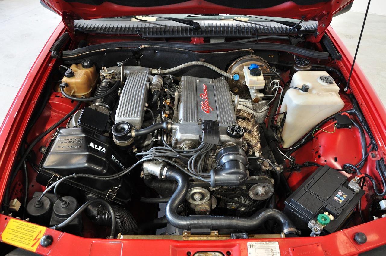 Alfa Romeo 75 2.0i Twin Spark CRS assetto sportivo