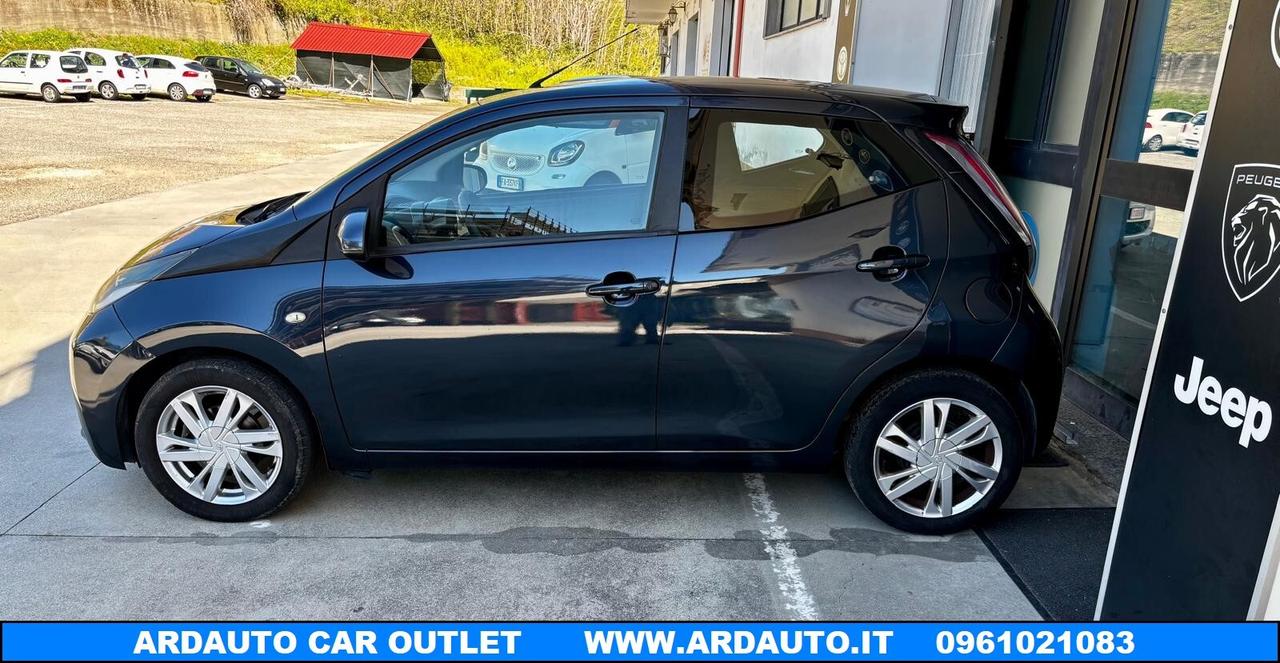 Toyota Aygo 1.0 VVT-I X-BLACK 69 CV