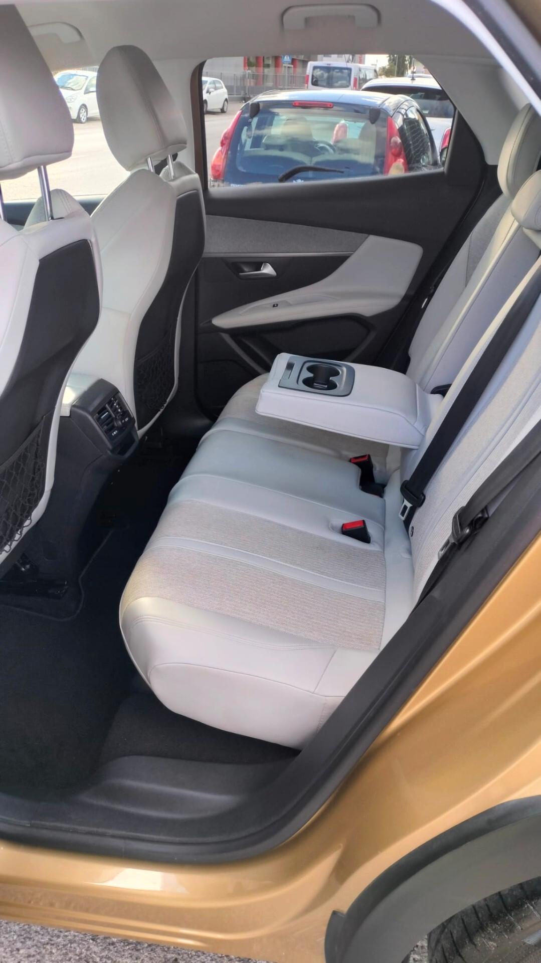 Peugeot 3008 BlueHDi 120 S&S BC Business