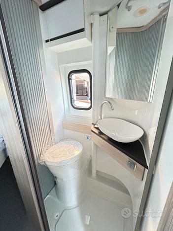 Adria Twin Plus 640 SGX-Km 0