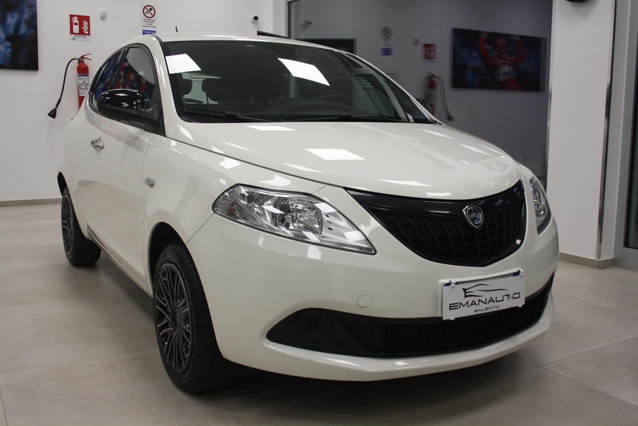LANCIA YPSILON 1.0 HYBRID 70CV SILVER *2023