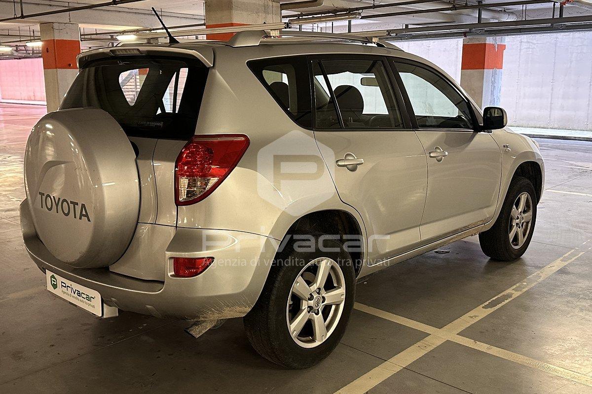 TOYOTA RAV4 2.2 D-4D 136 CV