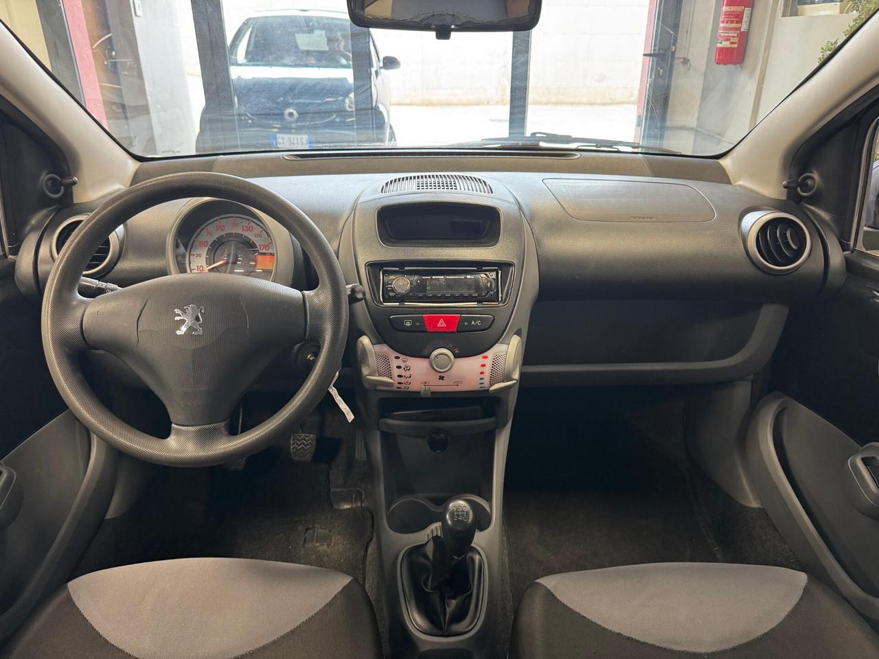 Peugeot 107 1.0 68CV 5p. Sweet Years