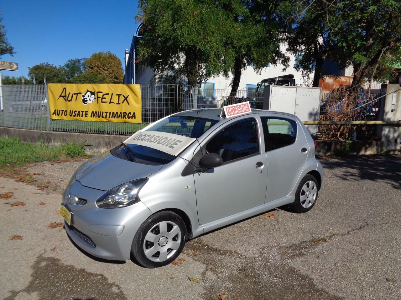 Toyota Aygo X 1.0 5 porte ok neop da vetrina