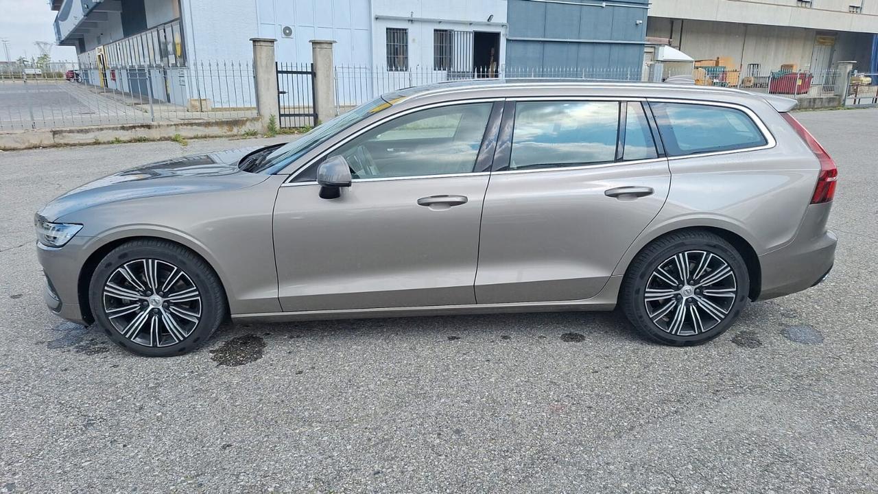 Volvo V60 B4 (d) Geartronic Momentum Business Pro