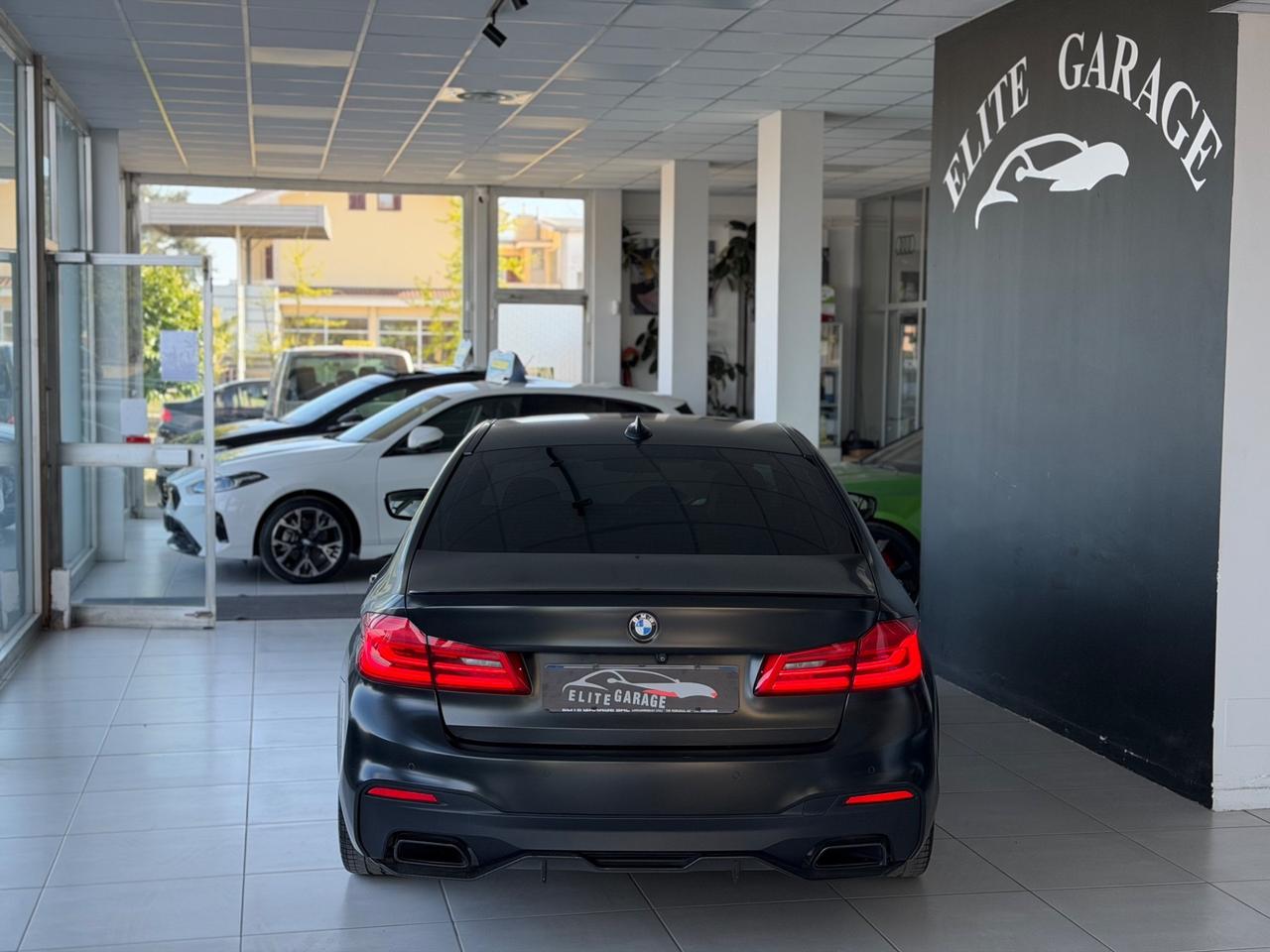 Bmw M550d xDrive Frozen Black Edizione limitata
