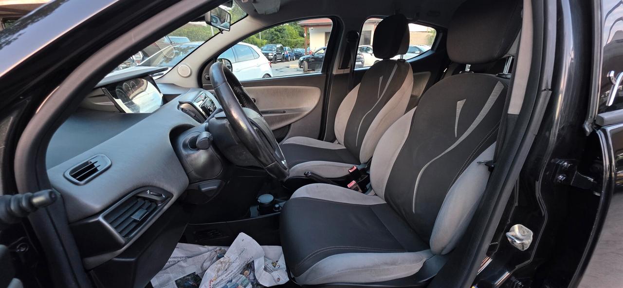 Lancia Ypsilon 1.2 69 CV 5 Benzina