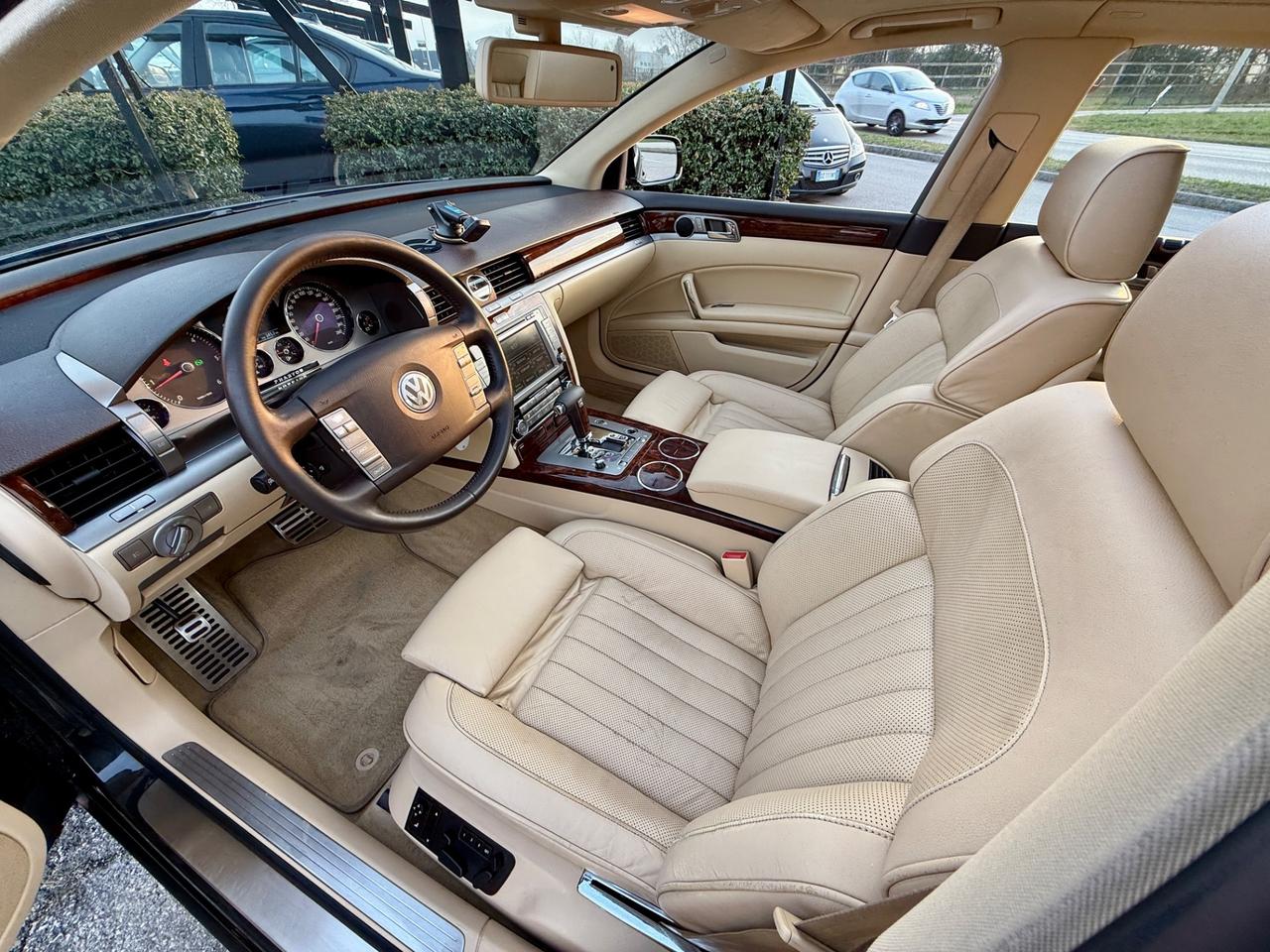 Volkswagen Phaeton 3.0/240 V6 TDI DPF 4mot. tip. 5 posti