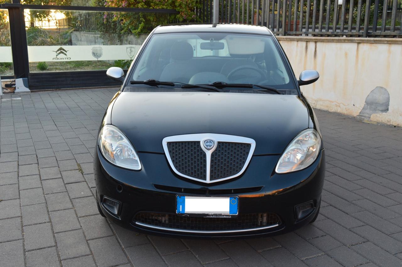 Lancia Ypsilon 1.2 Argento